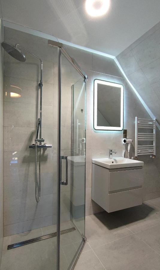 Pod Janowcem Sport - Rest & Bed & Breakfast *