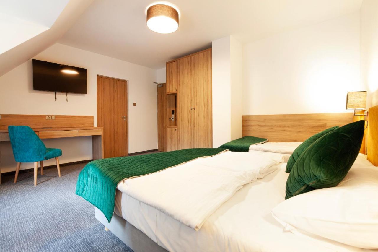 Bed & Breakfast Pod Janowcem Sport - Rest & Stronie Slaskie